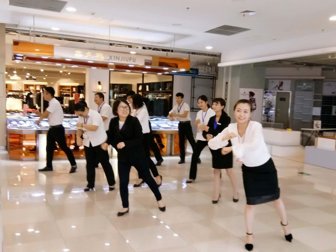 舞動(dòng)青春，人人樂人《冰原飄移舞》在各地火熱上演
